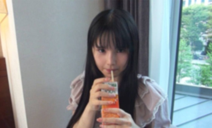 FC2-PPV-4779269 곤란한 표정 엄청 귀여운 날씬 큰 가슴 소녀 “응 보지에 넣어도 돼” 생 자지 삽입으로 임신 질내사정